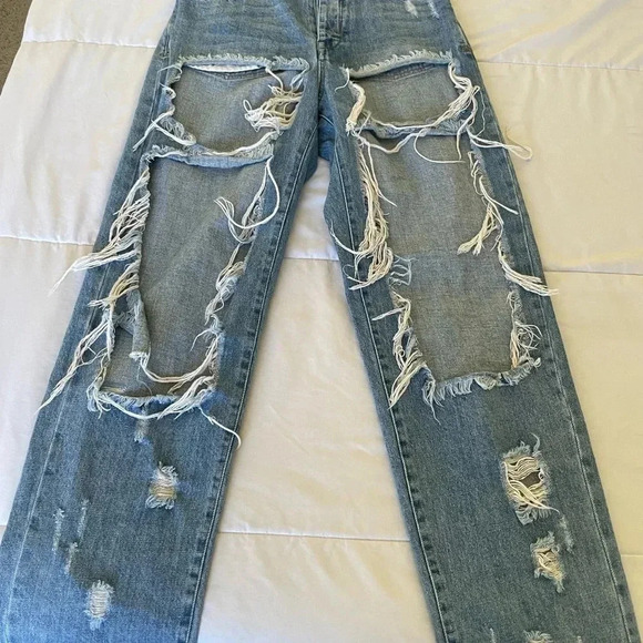Ben Taverniti Unravel Project busted distress denim - Picture 2 of 11